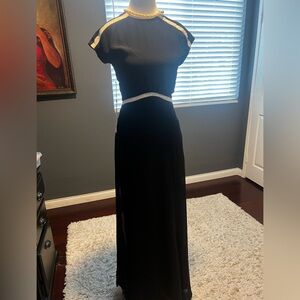 Ali & Jay Formal Elegant Black Evening Dress. NWT. Size XS